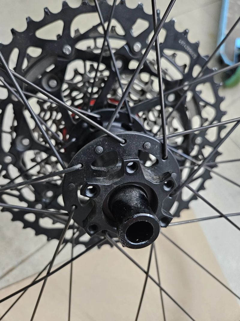 Zapletená kola Specialized