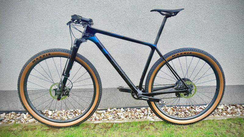 Cannondale F-Si Carbon vel.L (Lefty Carbon+XTR+carbon kola) pod 10kg