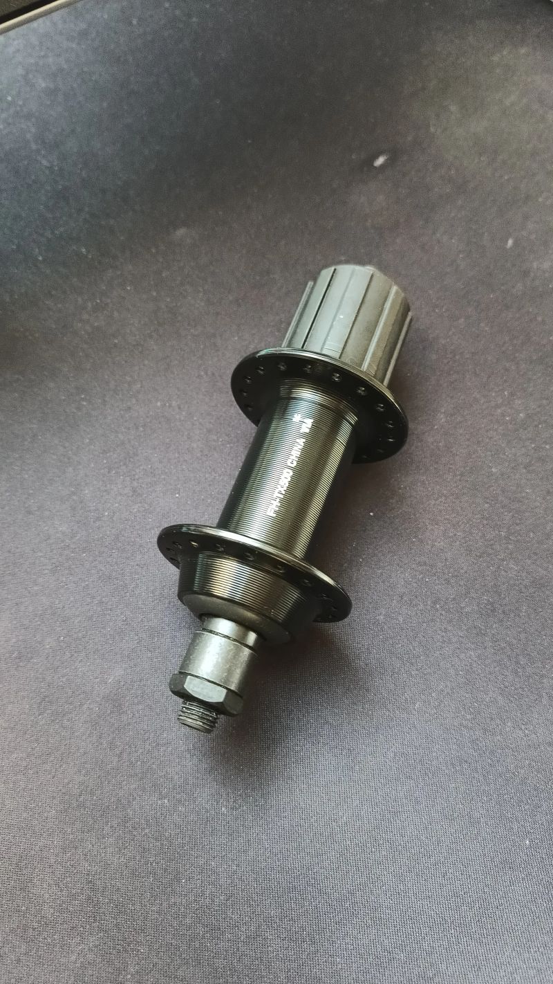 náboj Shimano Tourney FH-TX500 36H