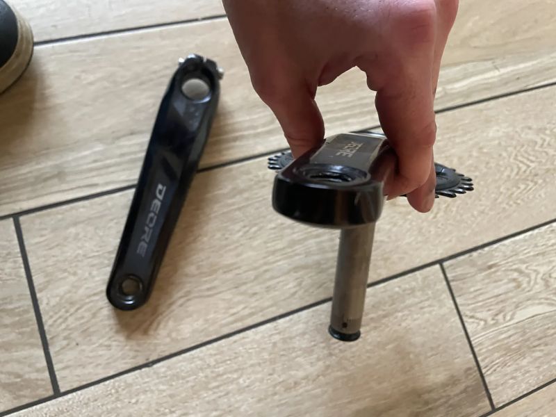 Kliky a převodní Shimano Deore M6120 175 mm