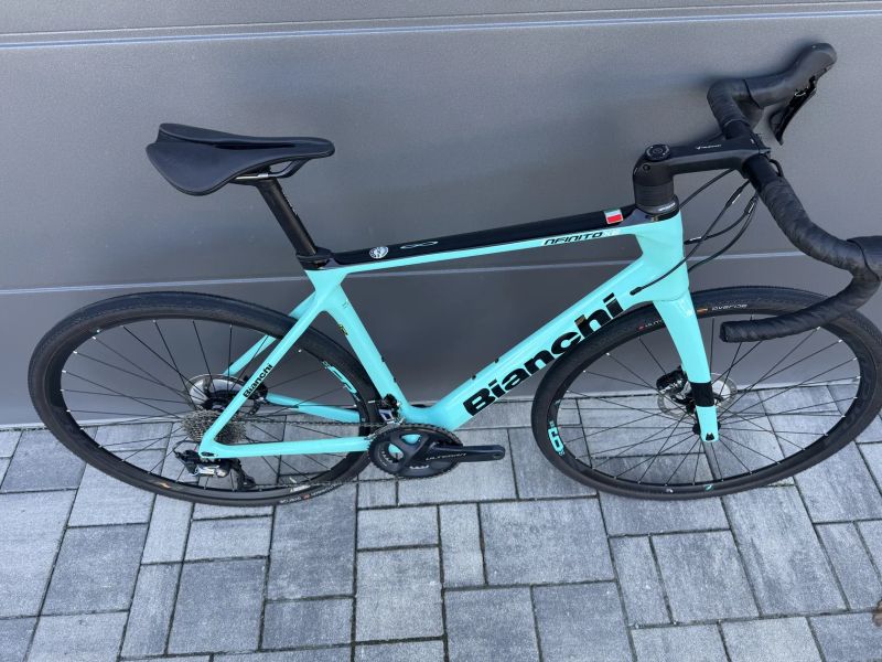 Bianchi Infinito karbon xe Ultegra Disc