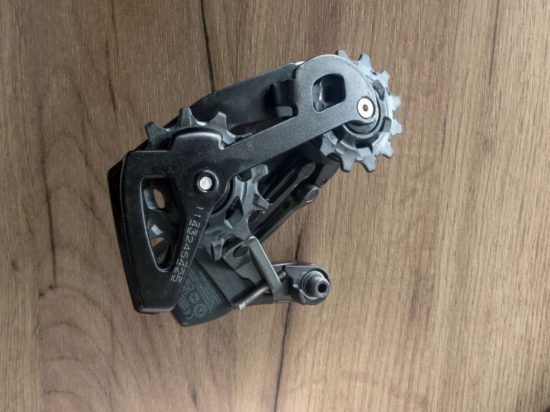 Přehazovačka Sram Rival D1 