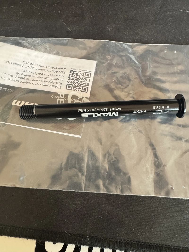  Pevná osa RockShox Maxle Stealth,12x100, délka 125mm 