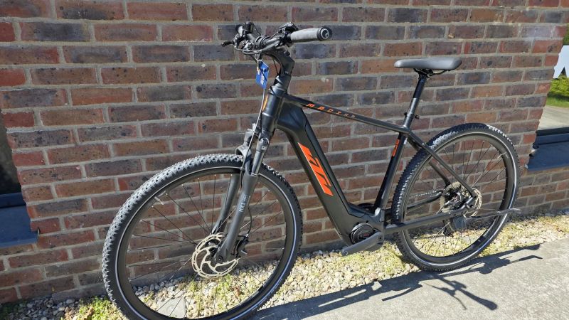 KTM MACINA CROSS 