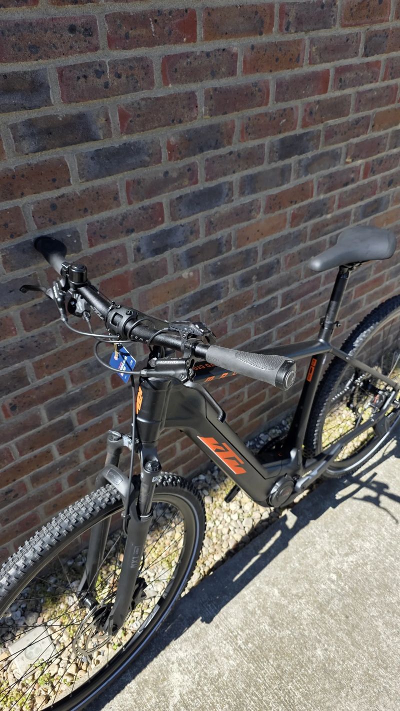 KTM MACINA CROSS 
