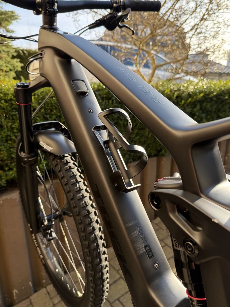 Trek Fuel EXe 9.5 Matte Dnister Black - vel. M