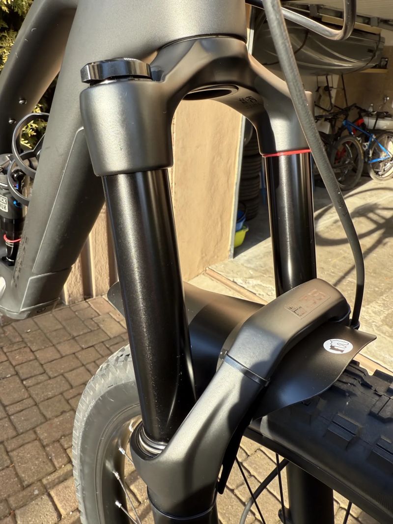 Trek Fuel EXe 9.5 Matte Dnister Black - vel. M