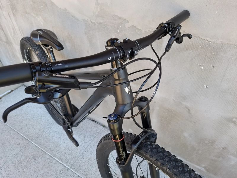 Trek SUPERFLY, vzduch.vidlice, pouze 10,3 kg!