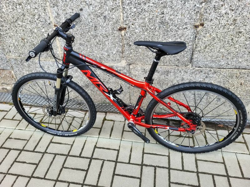 MRX RACELITE -juniorské/dámské - DEORE+XT/MANITOU SKAREB vzduchová/MAVIC - VEL.S 15"