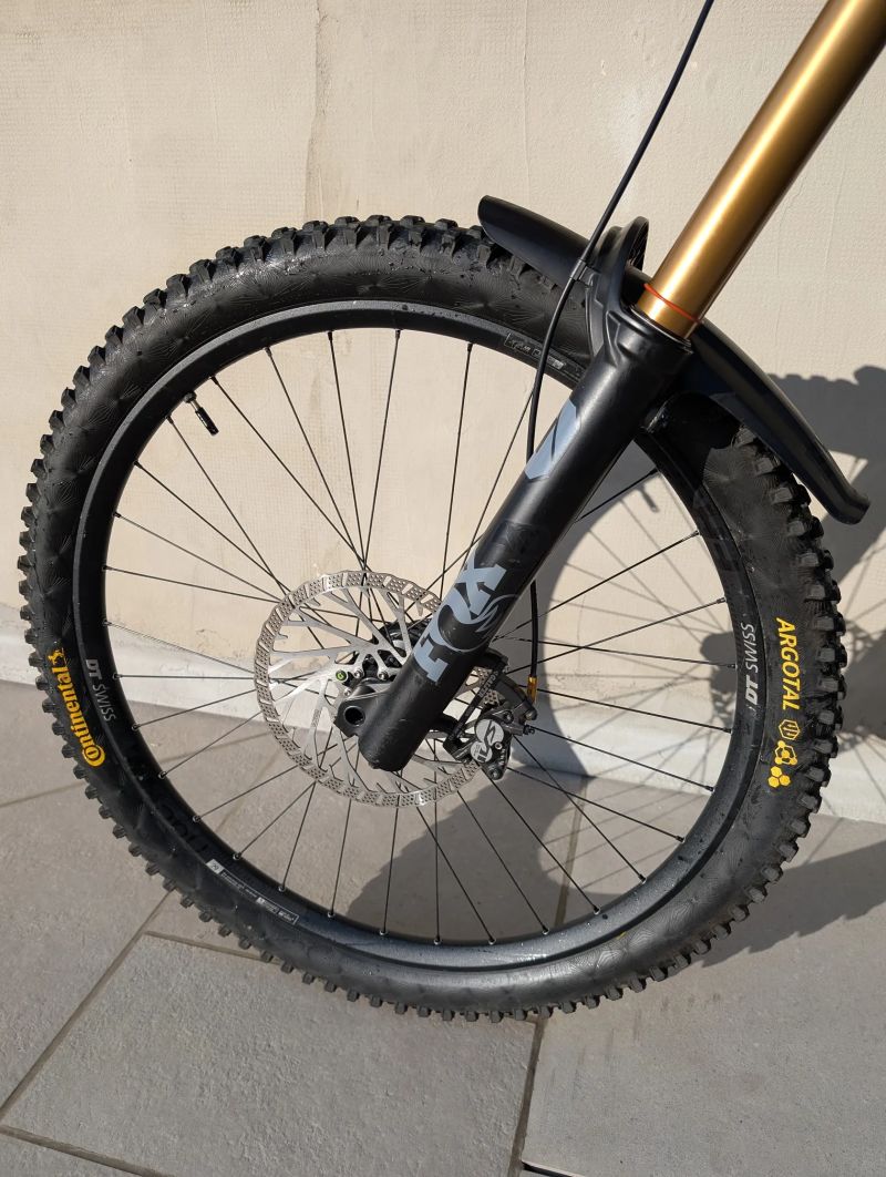 Pivot Cycles Phoenix Pro Saint Black