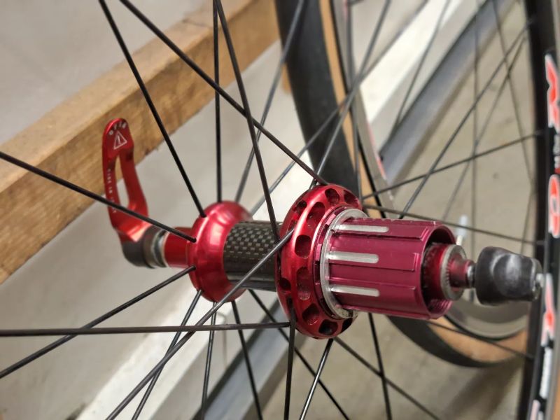 Prodám pár silničních kol