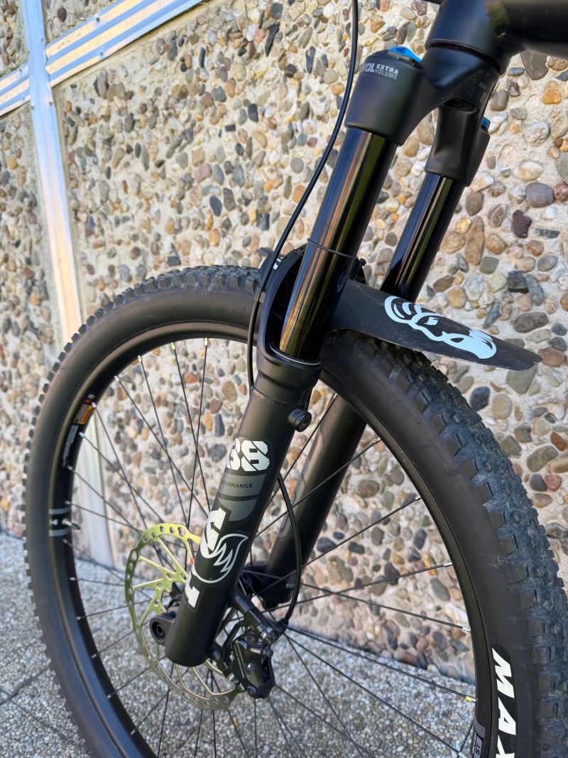  GHOST E-Riot AM AL 160/160 Universal B750 Grey/Black vel:M + další BATERIE BOSCH 750 wh bonus !!!