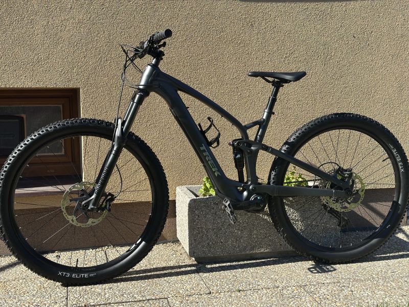 TREK FUEL EXE 5 top stav