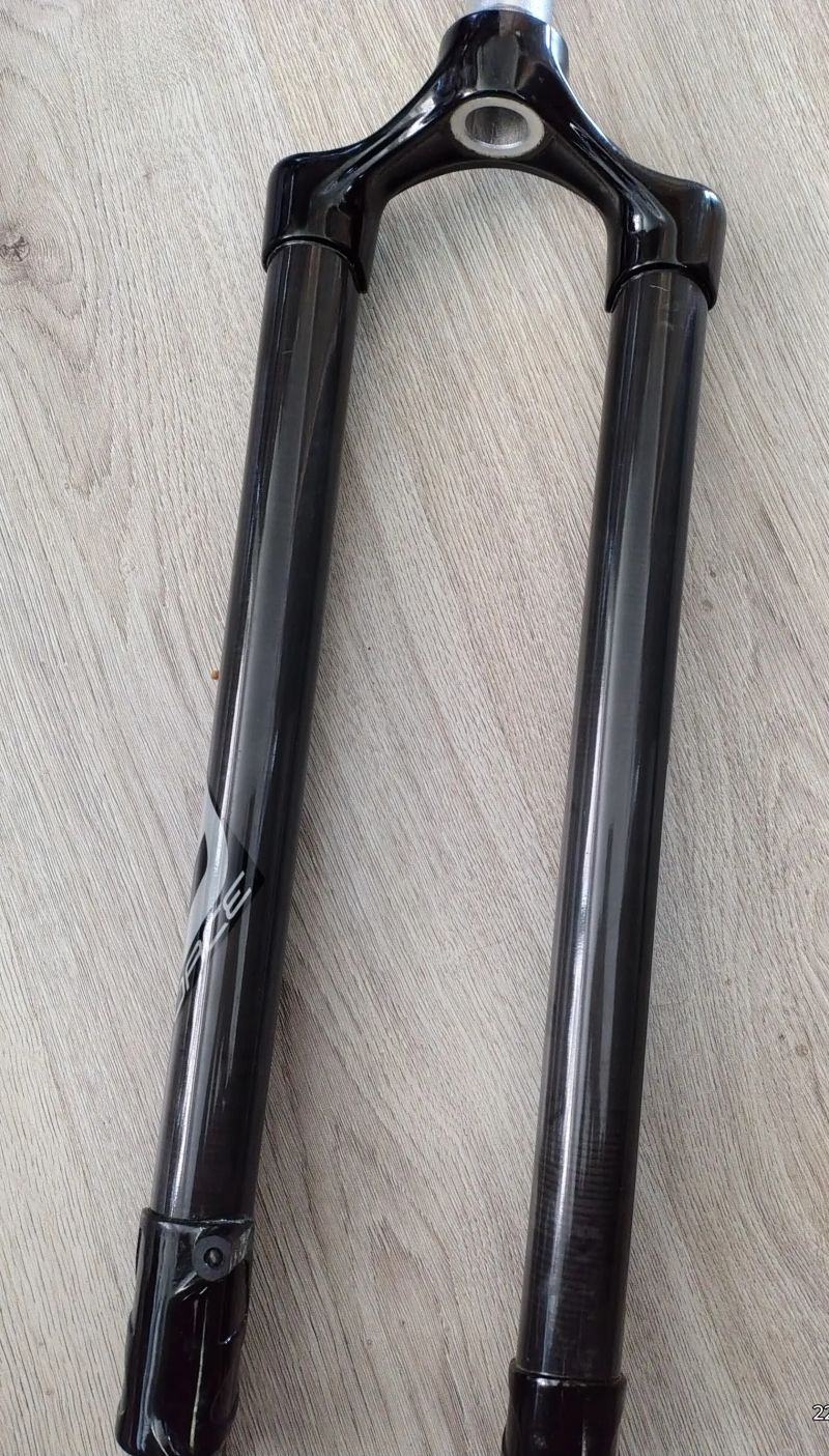 Karbonové vidlice MTB Force 485