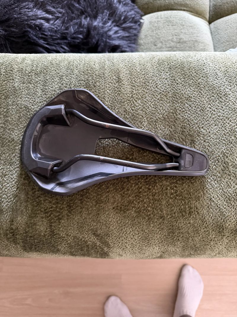 Sedlo FIZIK Vento Argo R3 140mm