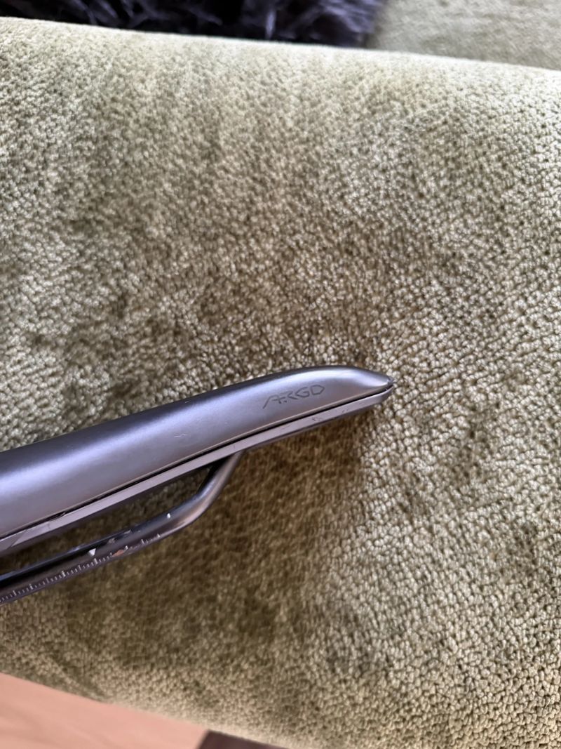 Sedlo FIZIK Vento Argo R3 140mm