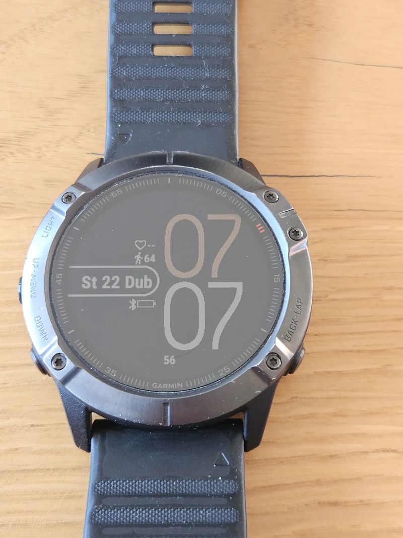 Prodám Garmin Fenix 6X Sapphire - dobrý stav