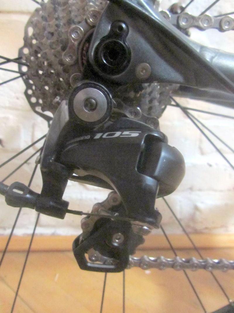 Dámská MERIDA SCULTURA 400 JULIET, na Shimano 105, vel S. Zánovní. 1ROK ZÁRUKA.