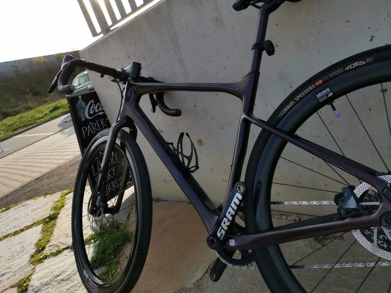 Giant Revolt Advanced Pro - Sram Red/Force Axs XPLR 1x12, DT Swiss GRC1400..Top komponenty i Stav!