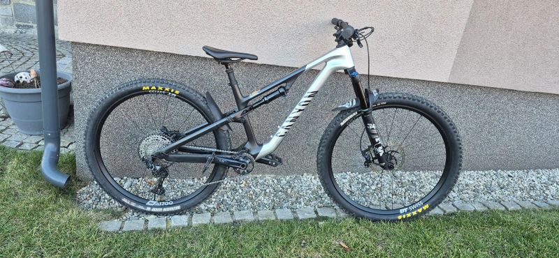 Canyon Neuron CF8 2023