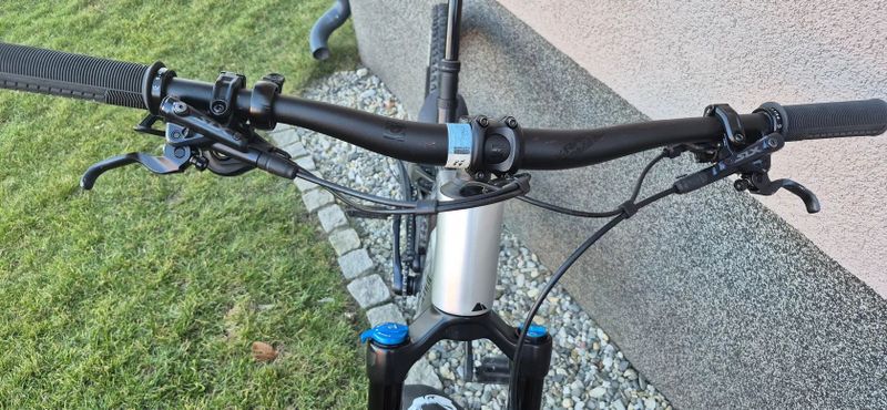 Canyon Neuron CF8 2023