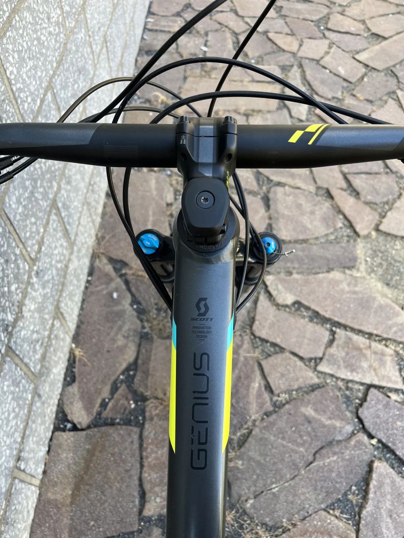 Scott Genius 750 (27.5", XL) hezké kolo 