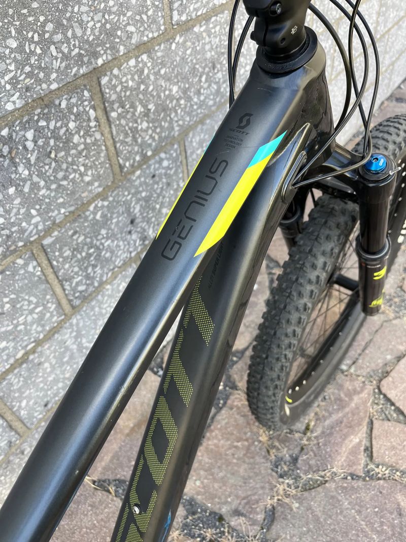 Scott Genius 750 (27.5", XL) hezké kolo 