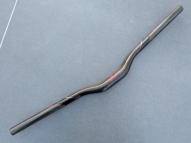 řídítka Bontrager Race X Lite 650 mm