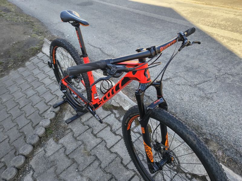 KARBONOVÉ HORSKÉ KOLO SCOTT .,. JAKO NOVÉ