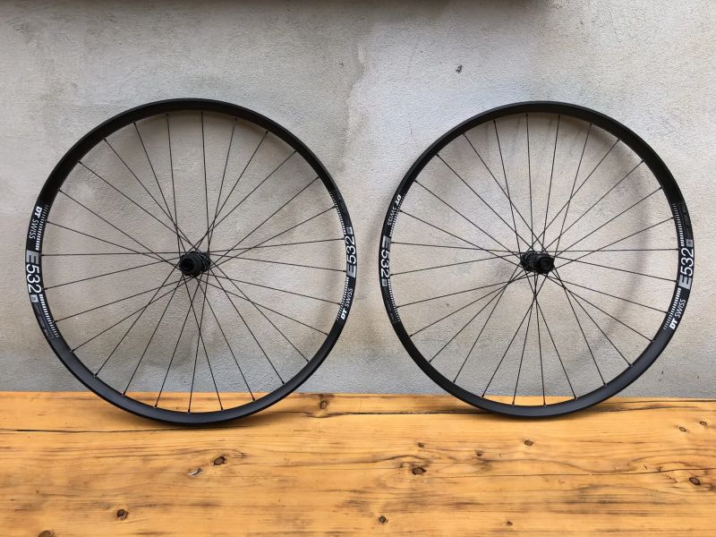 Zapletena kola na Enduro / bike park DT Swiss E532