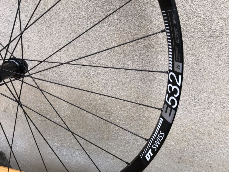 Zapletena kola na Enduro / bike park DT Swiss E532