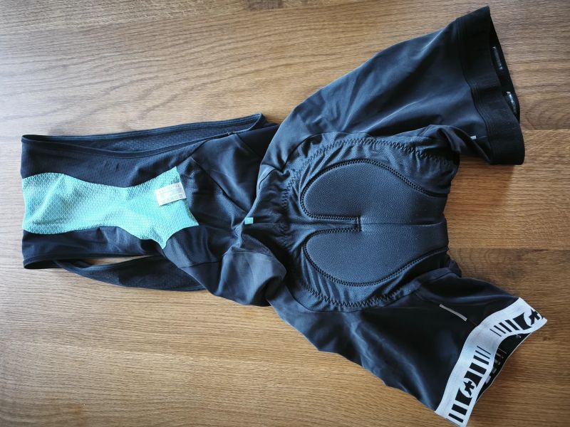 Kraťasy s laclem Assos FI.13 S5 vel.M