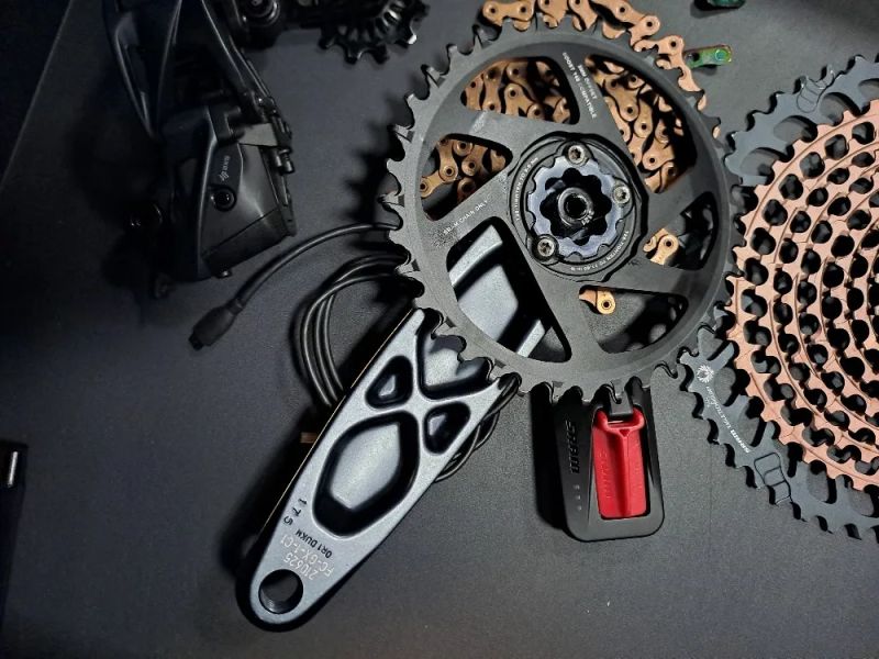 Nabízím k prodeji 500km jetý převodník Sram XX1 Eagle Direct Mount 3mm Offset / 36z