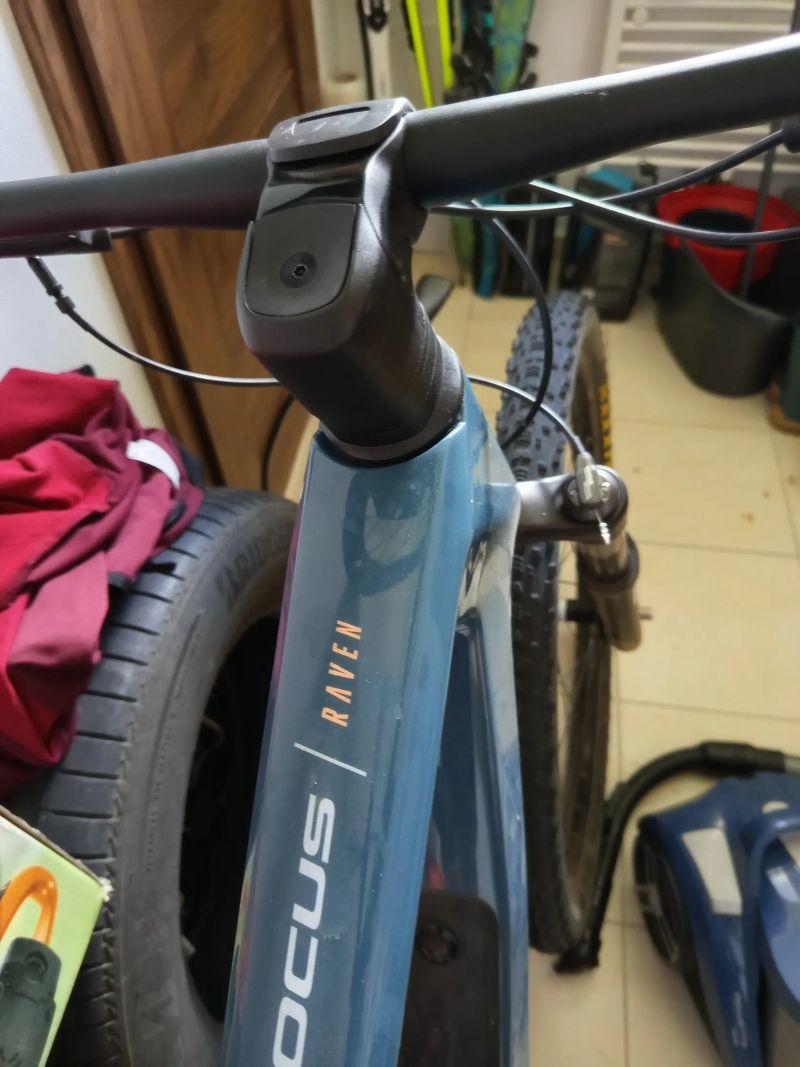 Představec Focus CIS systém.