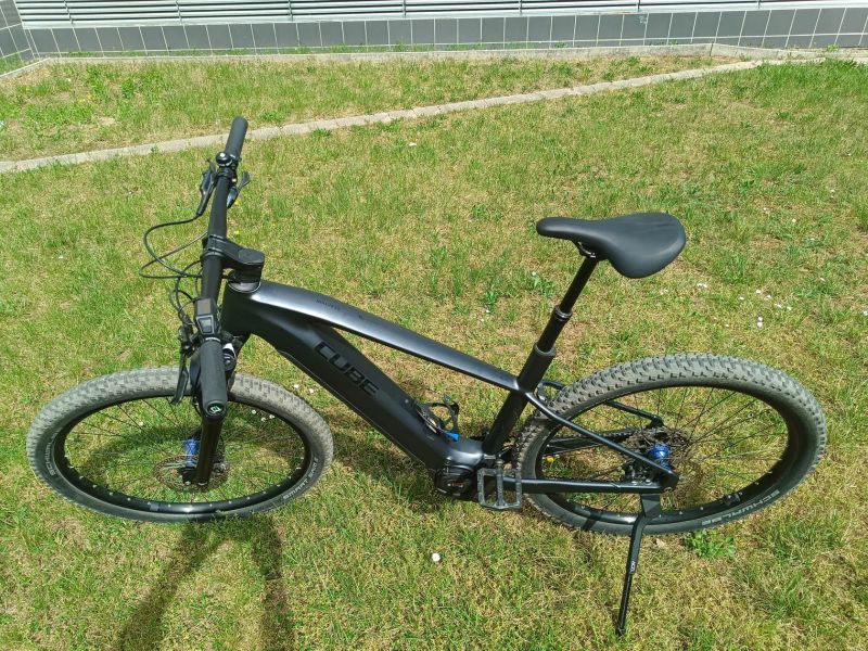 Cube Reaction Hybrid PRO 800 XL 2025 v záruce