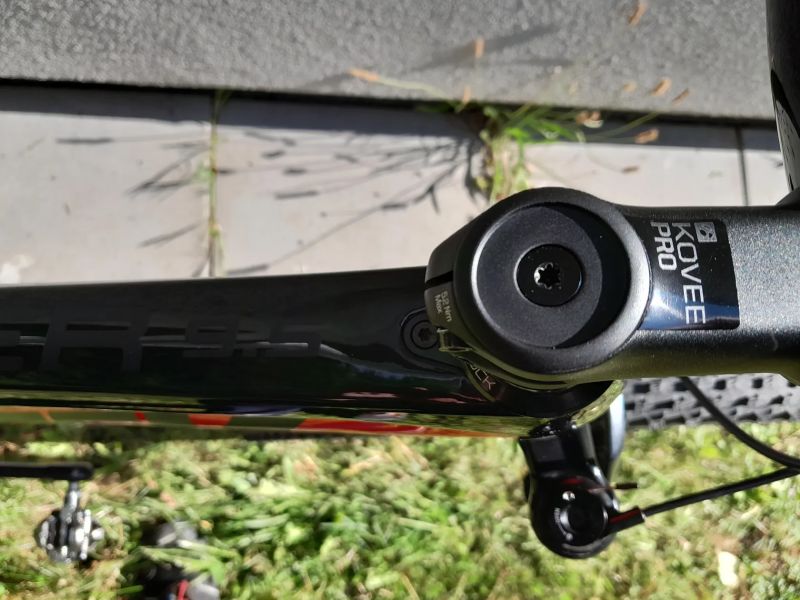 Představec Bontrager Kovee Pro, délka 80 mm, pro průměr řidítek 35 mm