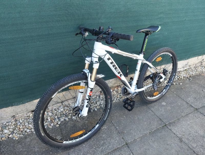 Trek 3700