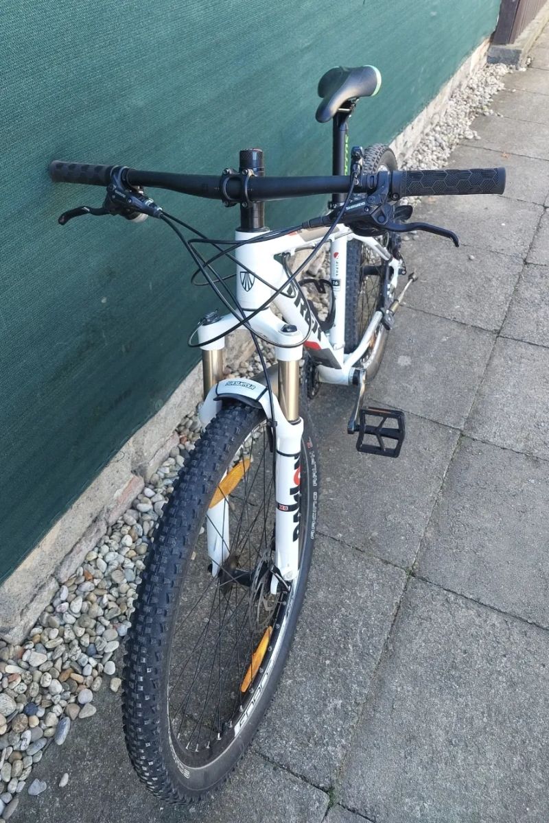 Trek 3700