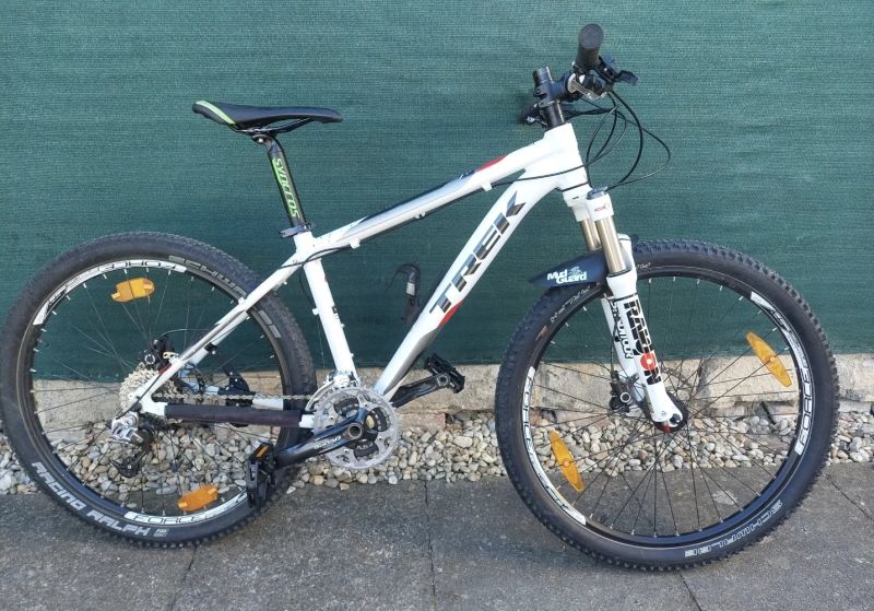 Trek 3700