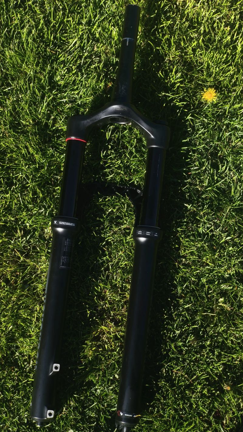 Rock Shox vidlice a tlumič 