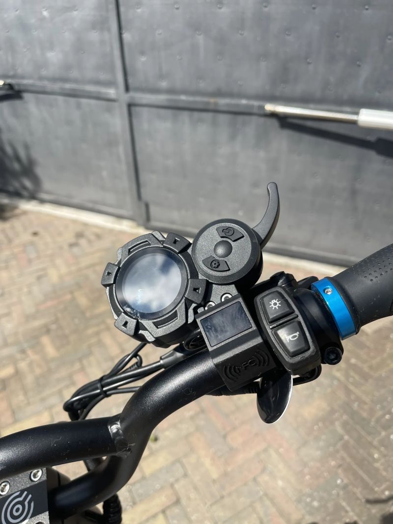 Ultimátní elektrokoloběžka Bluetouch BT2000