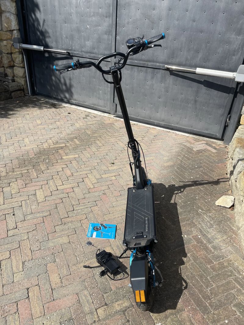 Ultimátní elektrokoloběžka Bluetouch BT2000