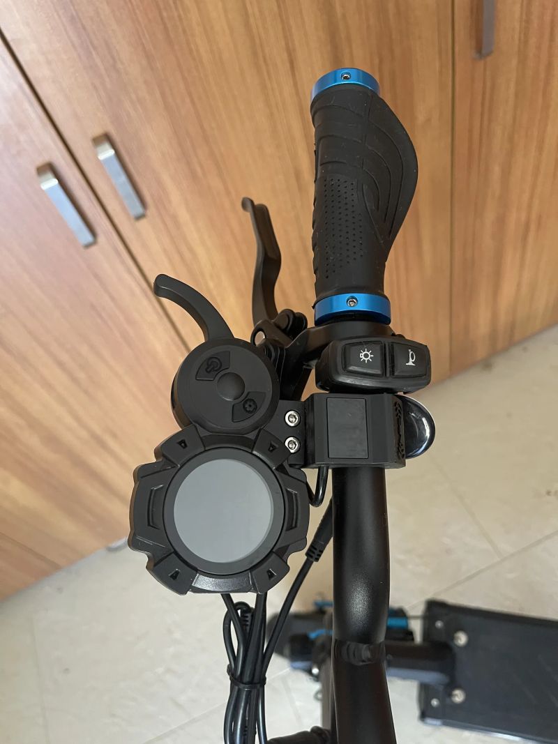 Ultimátní elektrokoloběžka Bluetouch BT2000