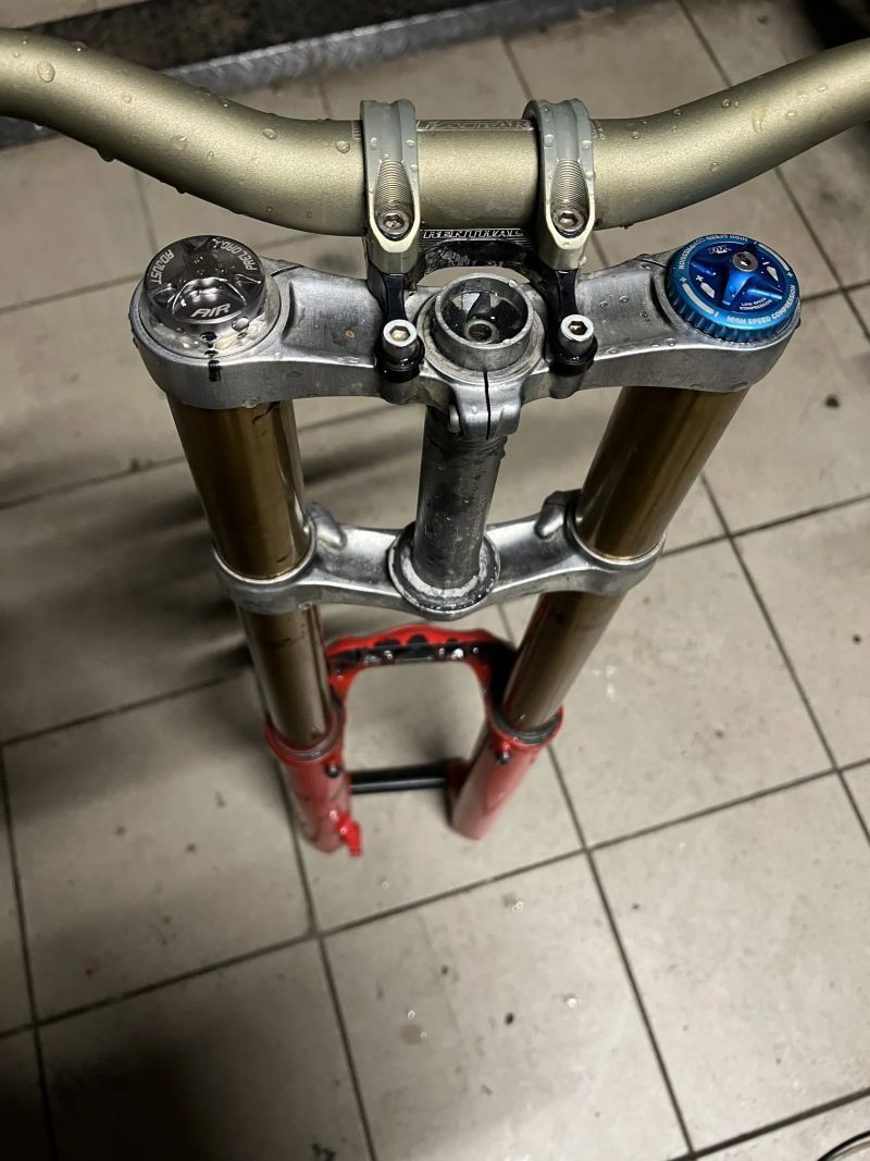 Fox 40 rc2 27.5 200mm 