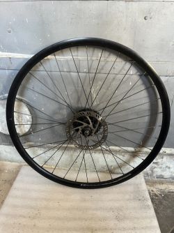 Zadní kolo 622x19, ořech HG 8-11s, kotouč + kazeta