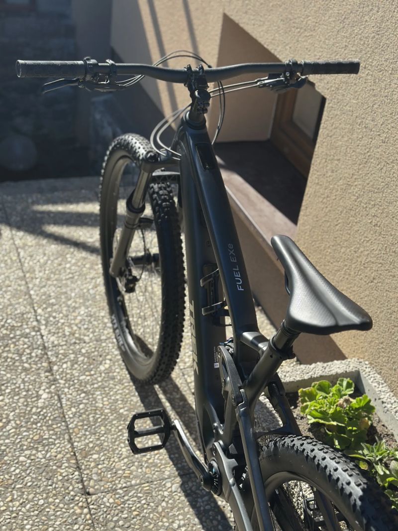 TREK FUEL EXE 5 top stav