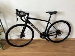 Silniční kolo TREK Domane Al2