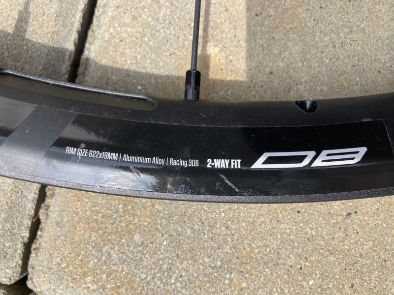 Silniční kola Fulcrum Racing 3 DB – skoro nová 