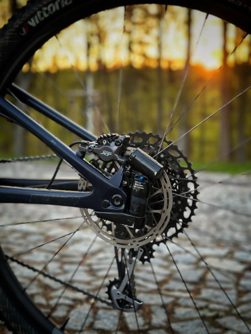 Specialized Epic Comp Carbon 29” – vel. M – top XC full