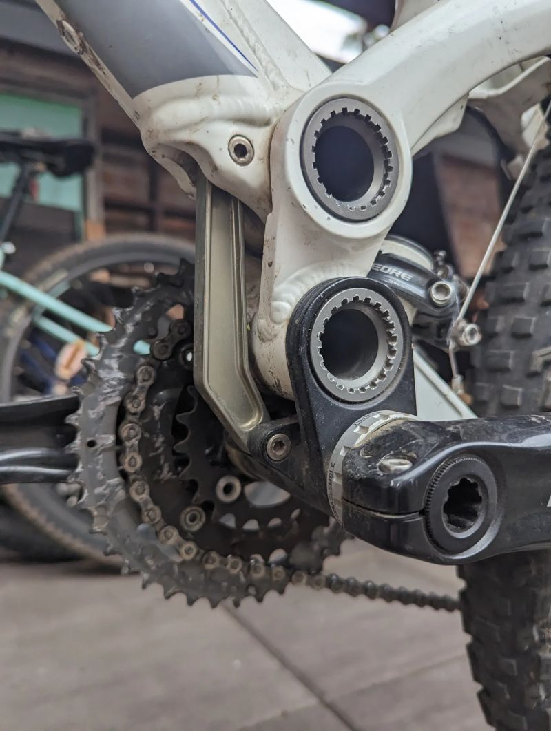 GT Force 2.0 2010 vel. L 19"